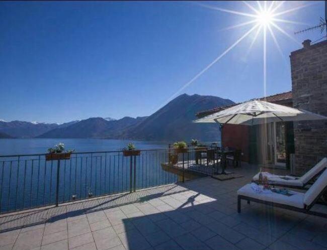 Luxury Attico With Big Terrace Lägenhet Argegno Exteriör bild